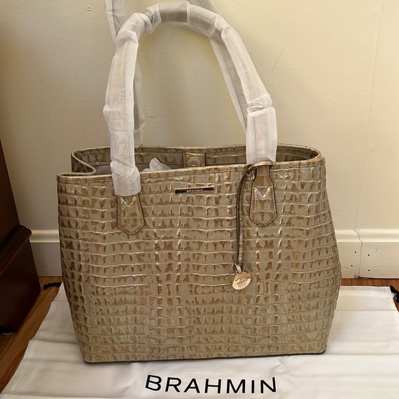 New! Brahmin medium julian la scala gold croc embossed bag. - Picture 1 of 10